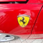 Supercar de sport évoquant la Ferrari électrique