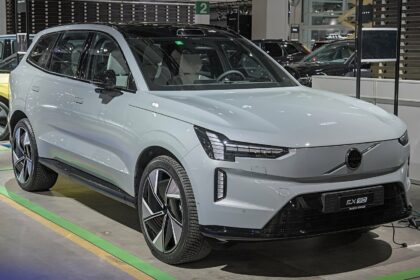 Volvo EX90, grand SUV electrique