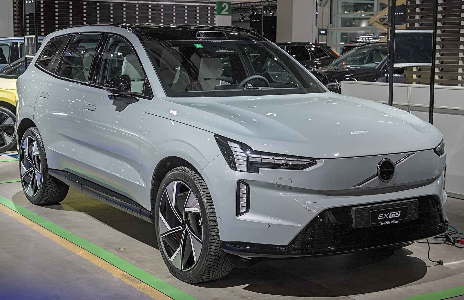 Volvo EX90, grand SUV electrique