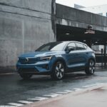 Volvo EC40 SUV-coupé électrique bleu